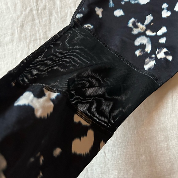 Varley Cheetah Print Capris Leggings - Picture 6 of 10